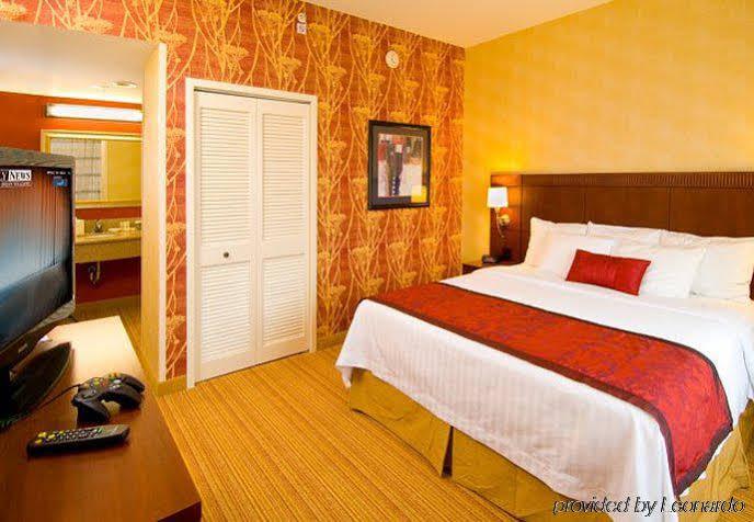 Hotel Courtyard Lancaster Fertility Zewnętrze zdjęcie