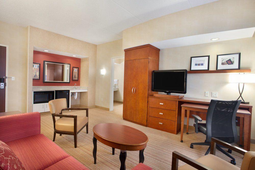 Hotel Courtyard Lancaster Fertility Zewnętrze zdjęcie