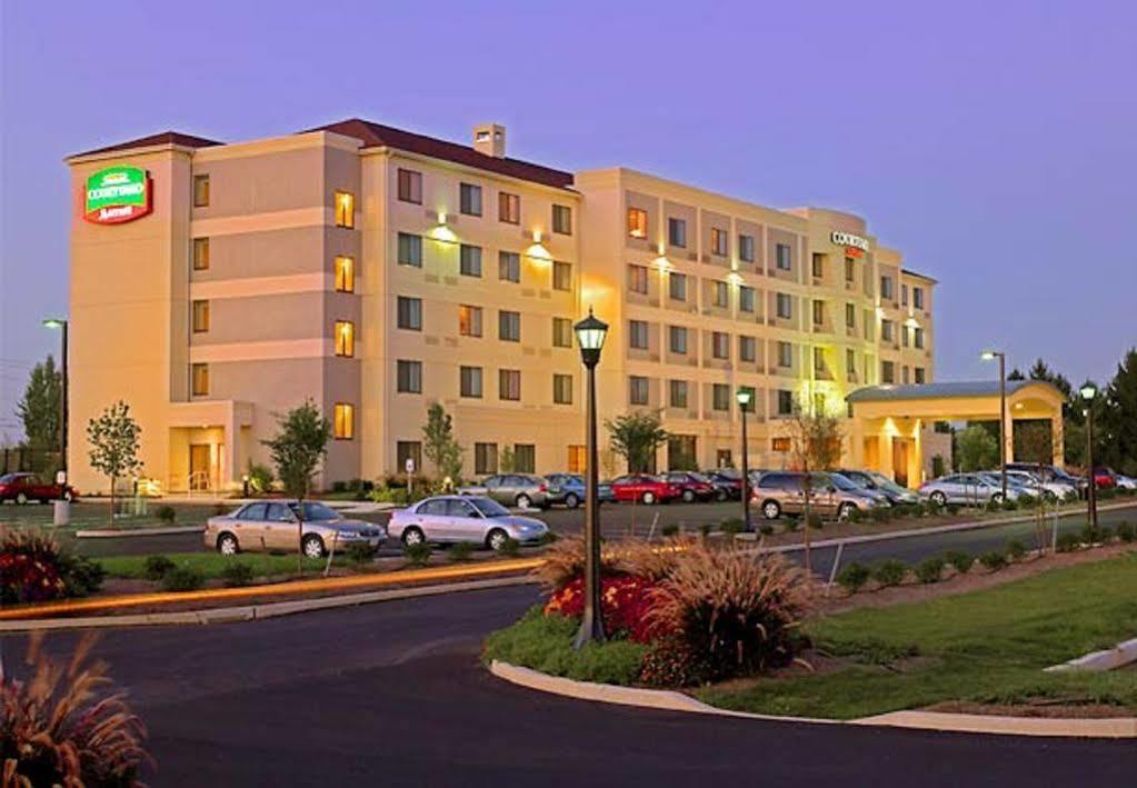 Hotel Courtyard Lancaster Fertility Zewnętrze zdjęcie