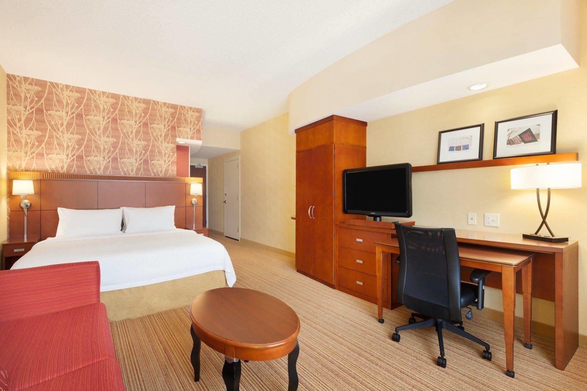 Hotel Courtyard Lancaster Fertility Zewnętrze zdjęcie
